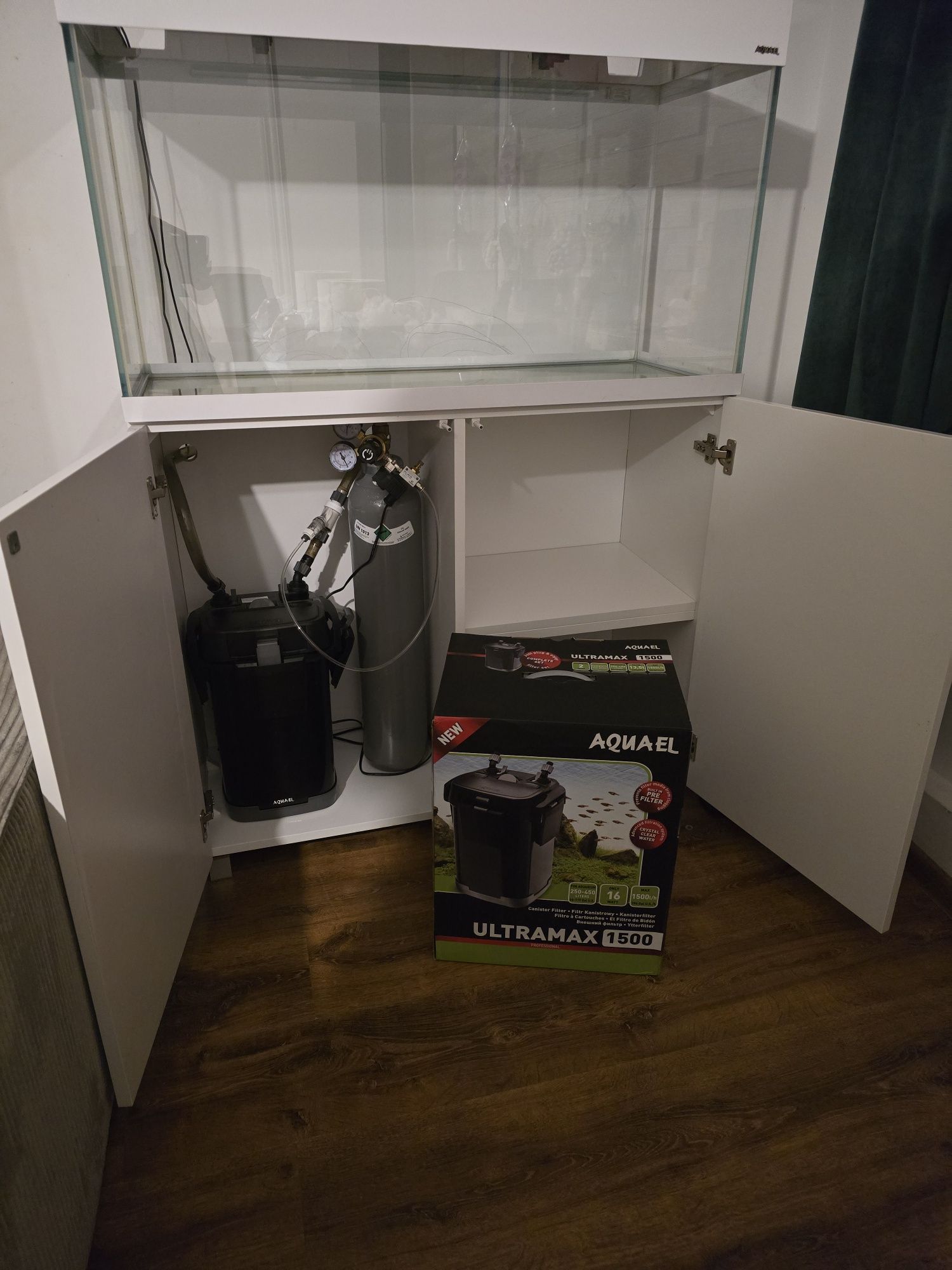 Akwarium Aquaell 200L zestaw CO2 5KG