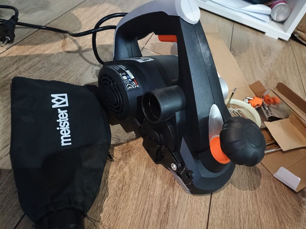 Stróg elektryczny Elektro hobel 900 wat