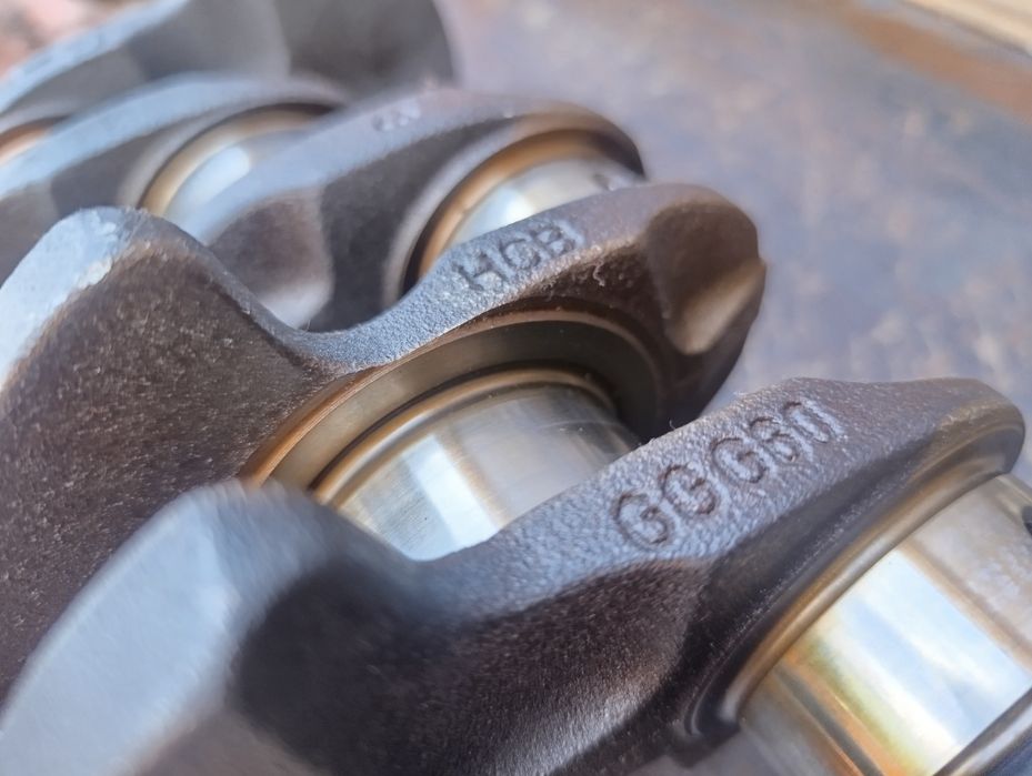 Колінвал 1.4 16V Гольф 4 Golf 4 номер 036H 036Н