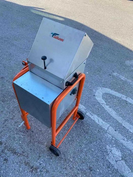 Malhadeira/Debulhadora/escarolador Trator Novo