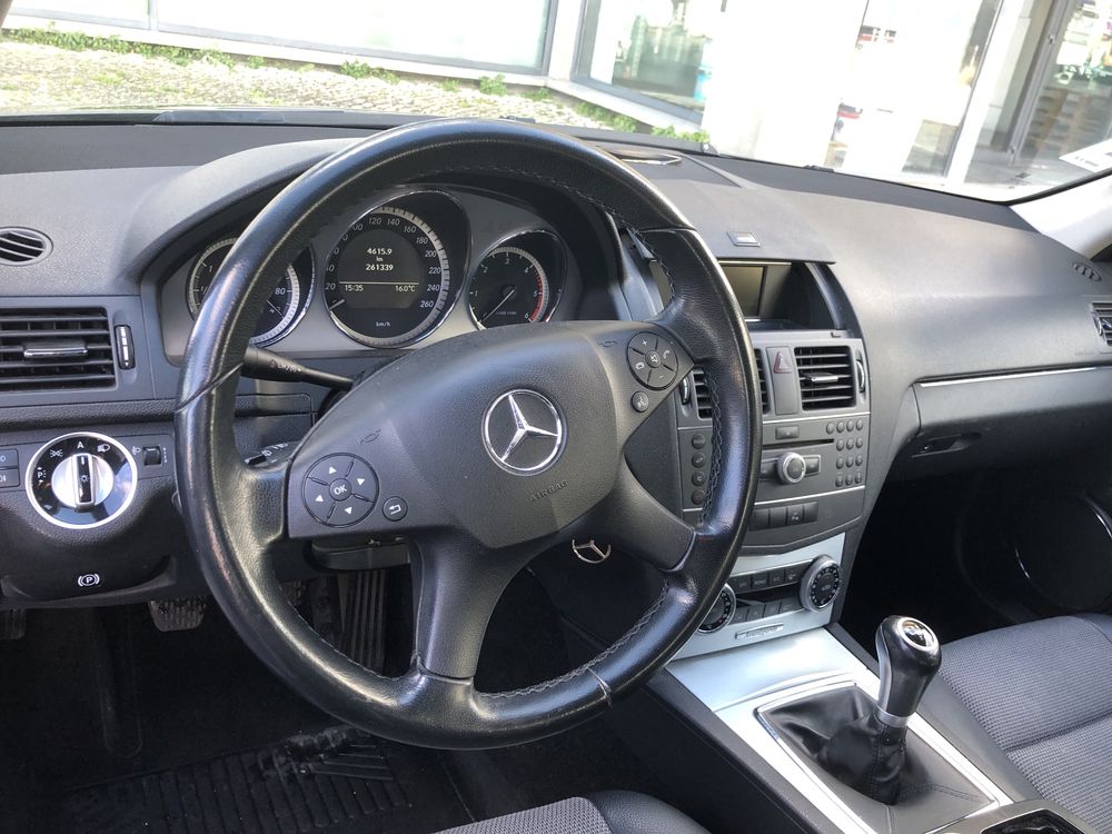 Carrinha Mercedes C250