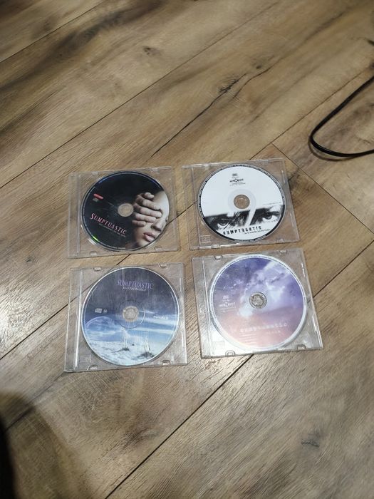 4 płyty CD zespołu Sumptuastic