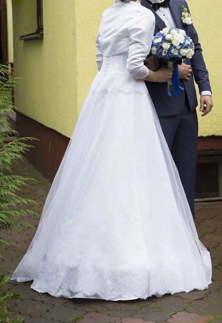 Suknia Ślubna z koronką
