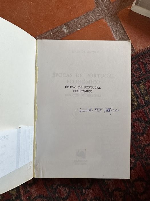 livro J. Lúcio de Azevedo - Épocas de Portugal económico.