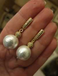 Дизайнерські сережки в позолоті з бавовняним перлами "Shine"