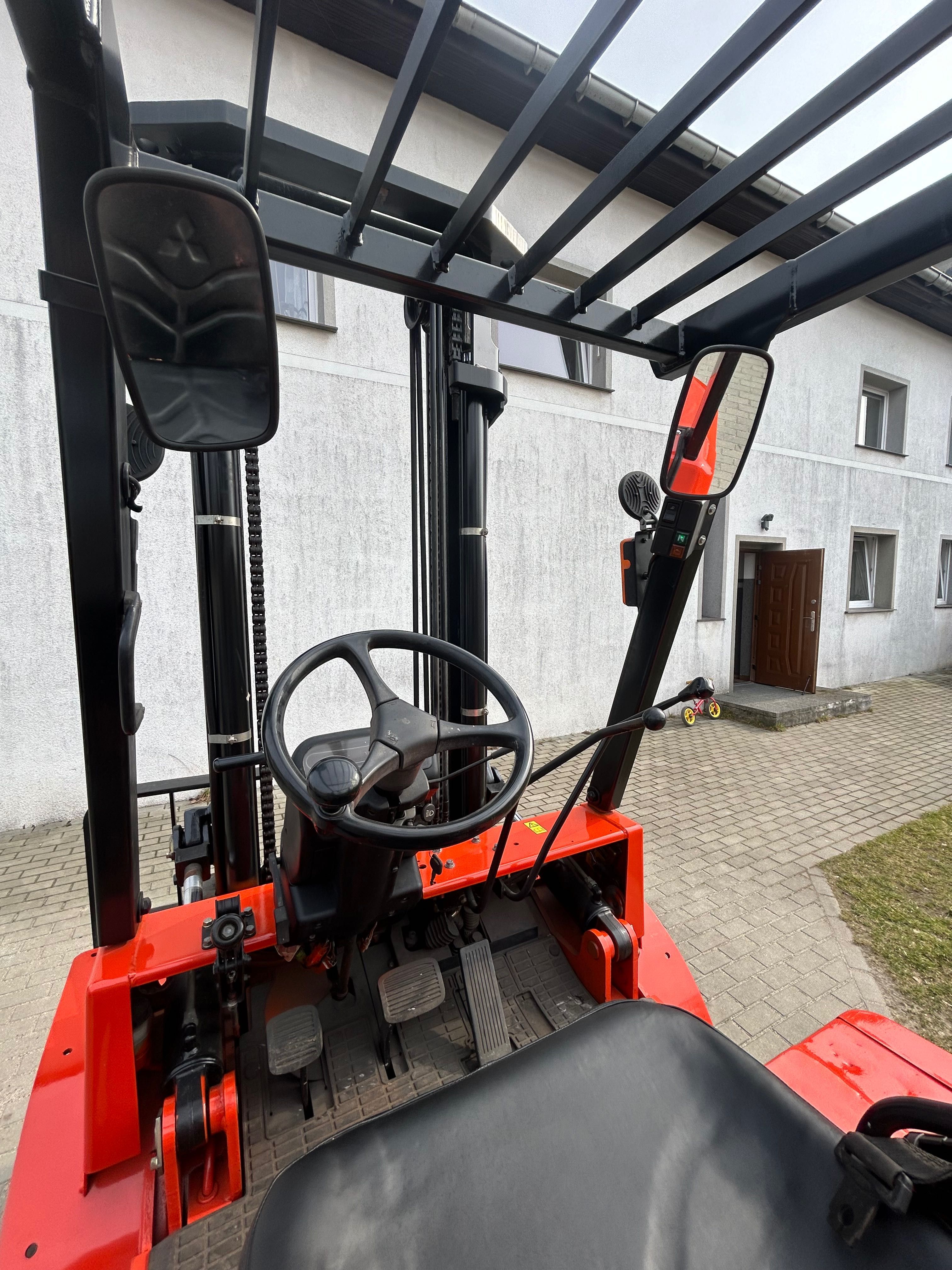 Szprzedam wózek widłowy Nissan 40