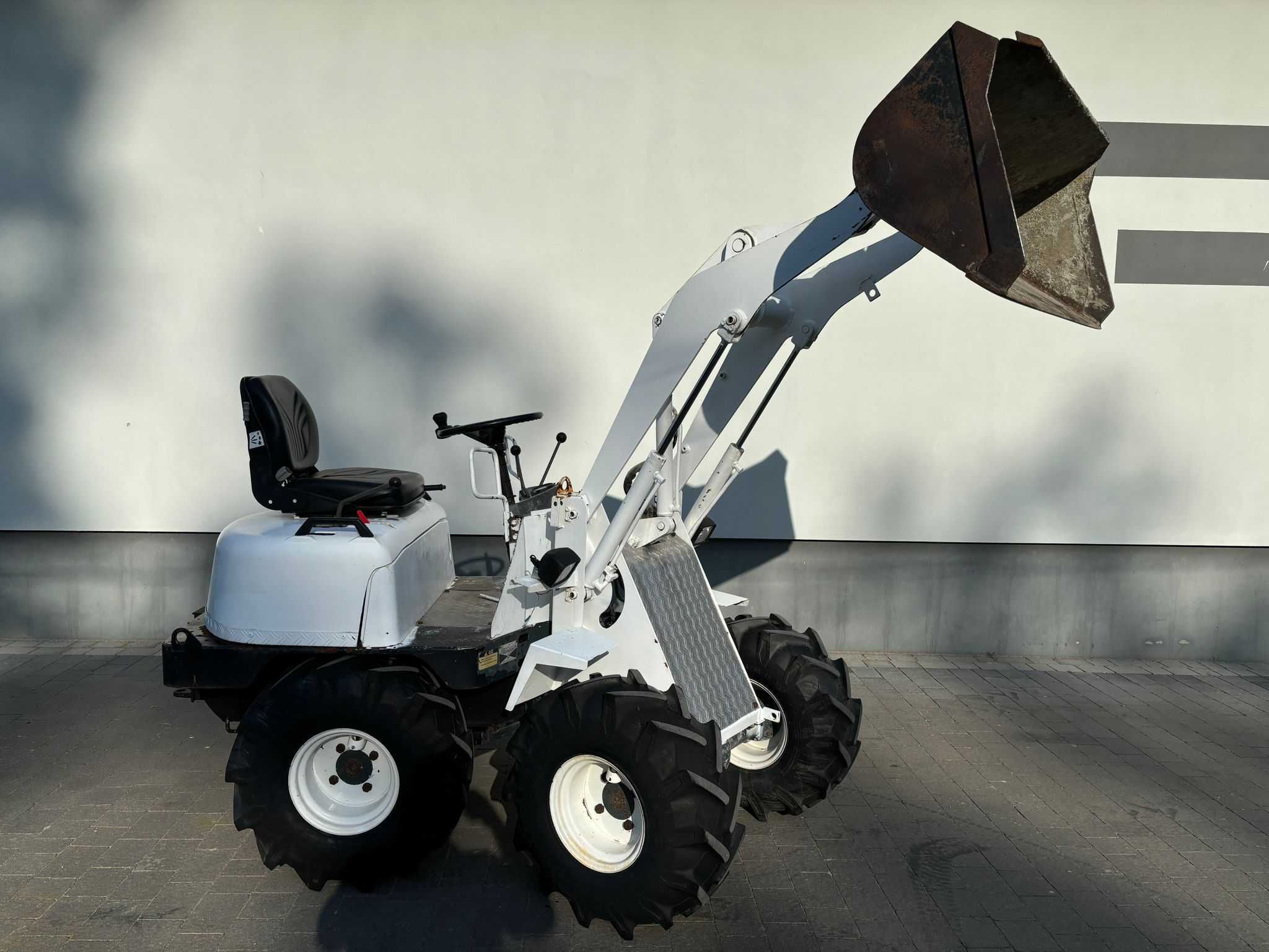 Ładowarka kołowa Yanmar V1-1 Hydro 4x4 3-cyl Diesel