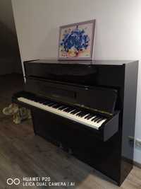 Фортепиано пианино Scholze, чорного кольору.
2 педалі. 1967