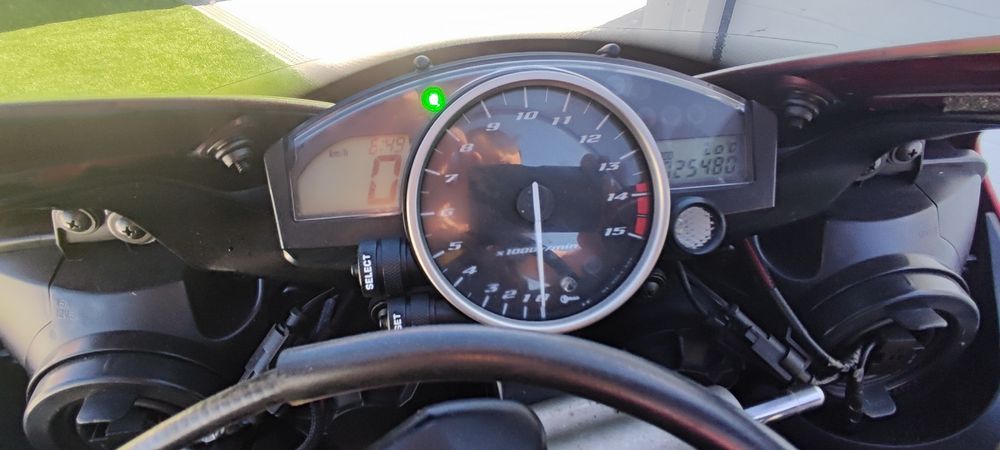 Yamaha R1 - 2004