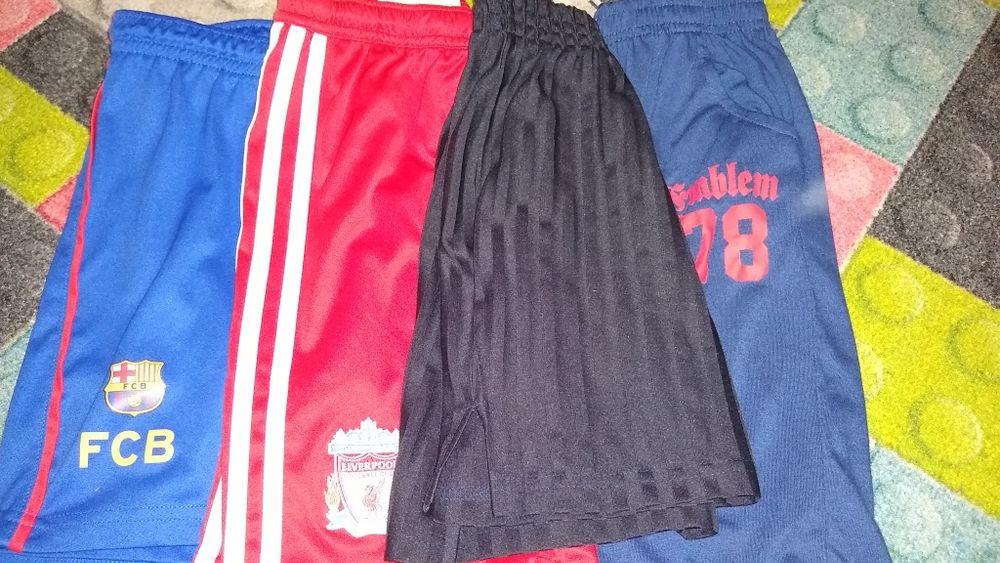 Zestaw, 4 pary, krótkie spodenki na WF, lato. 122-128 cm.