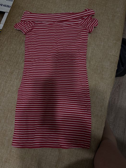 Летнее платья в полоску, размер m.