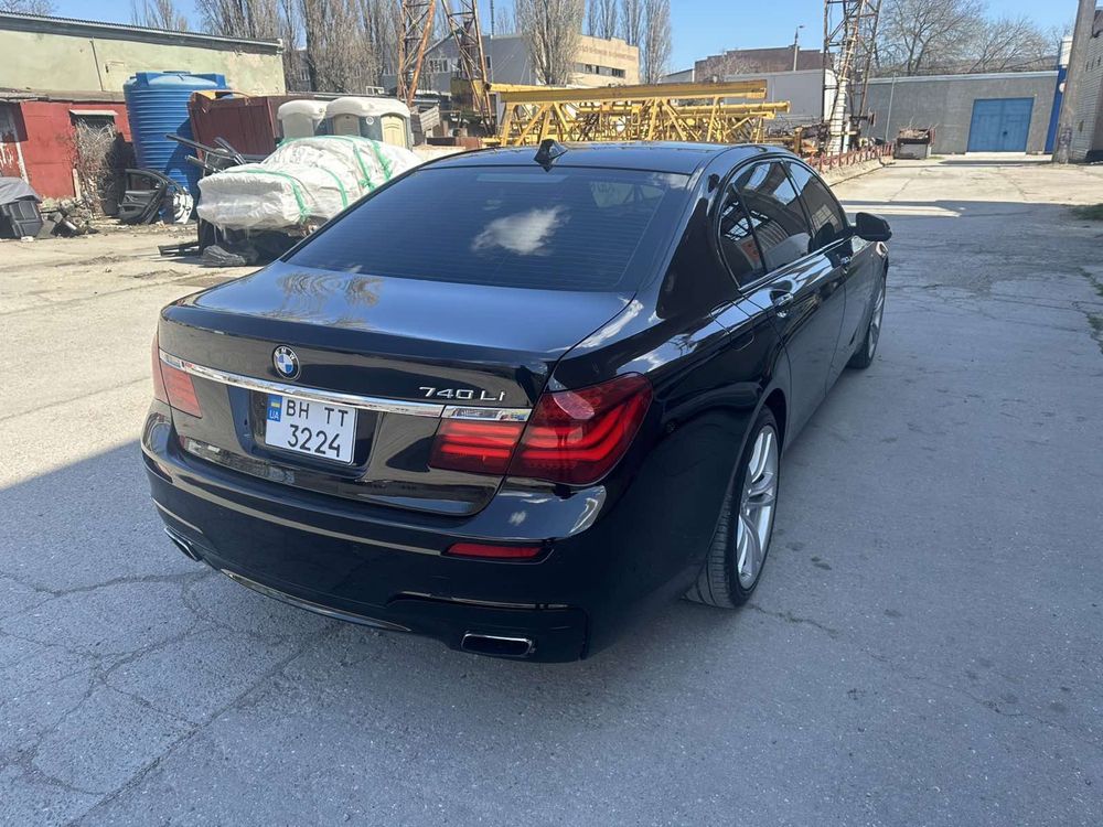 Продам BMW 740 Li