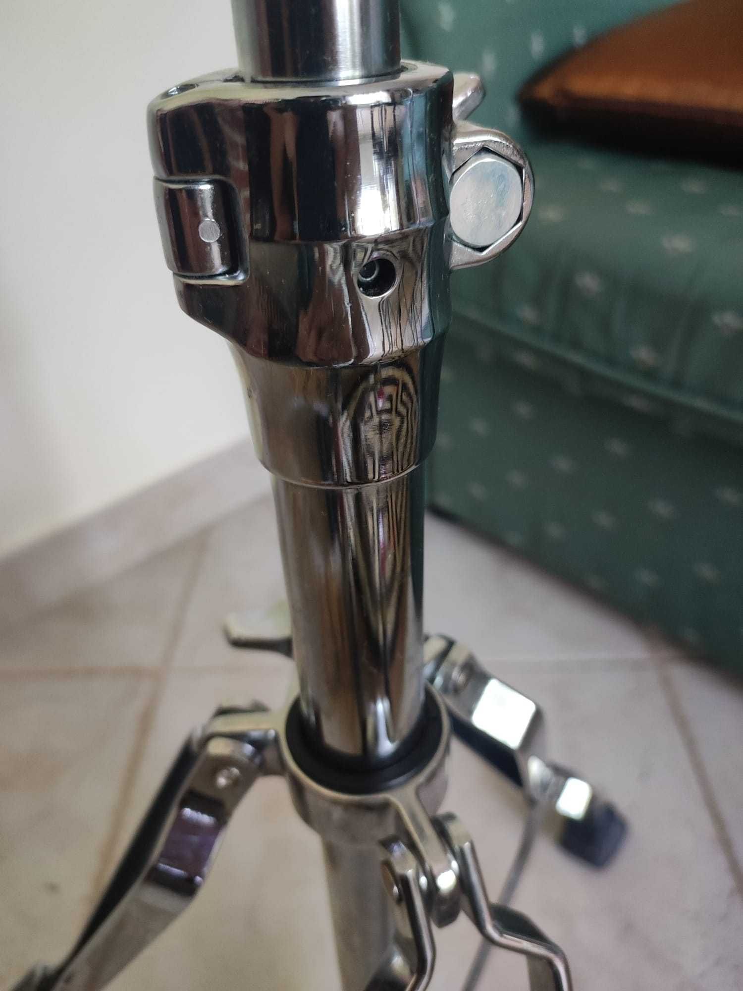 Vendo conjunto de suportes girafa Tama HC43BWN e HC83BW