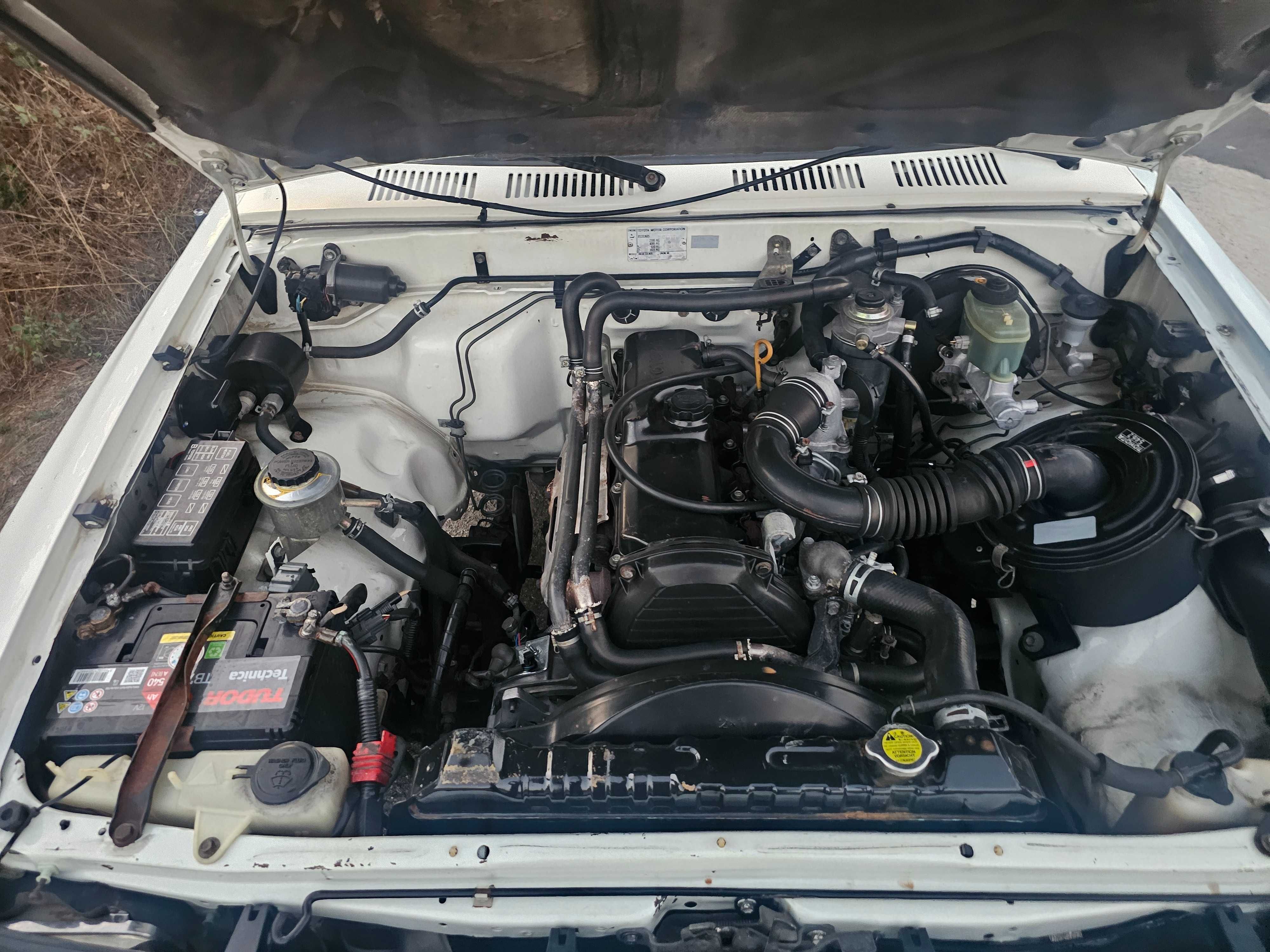 TOYOTA HILUX direção assistida