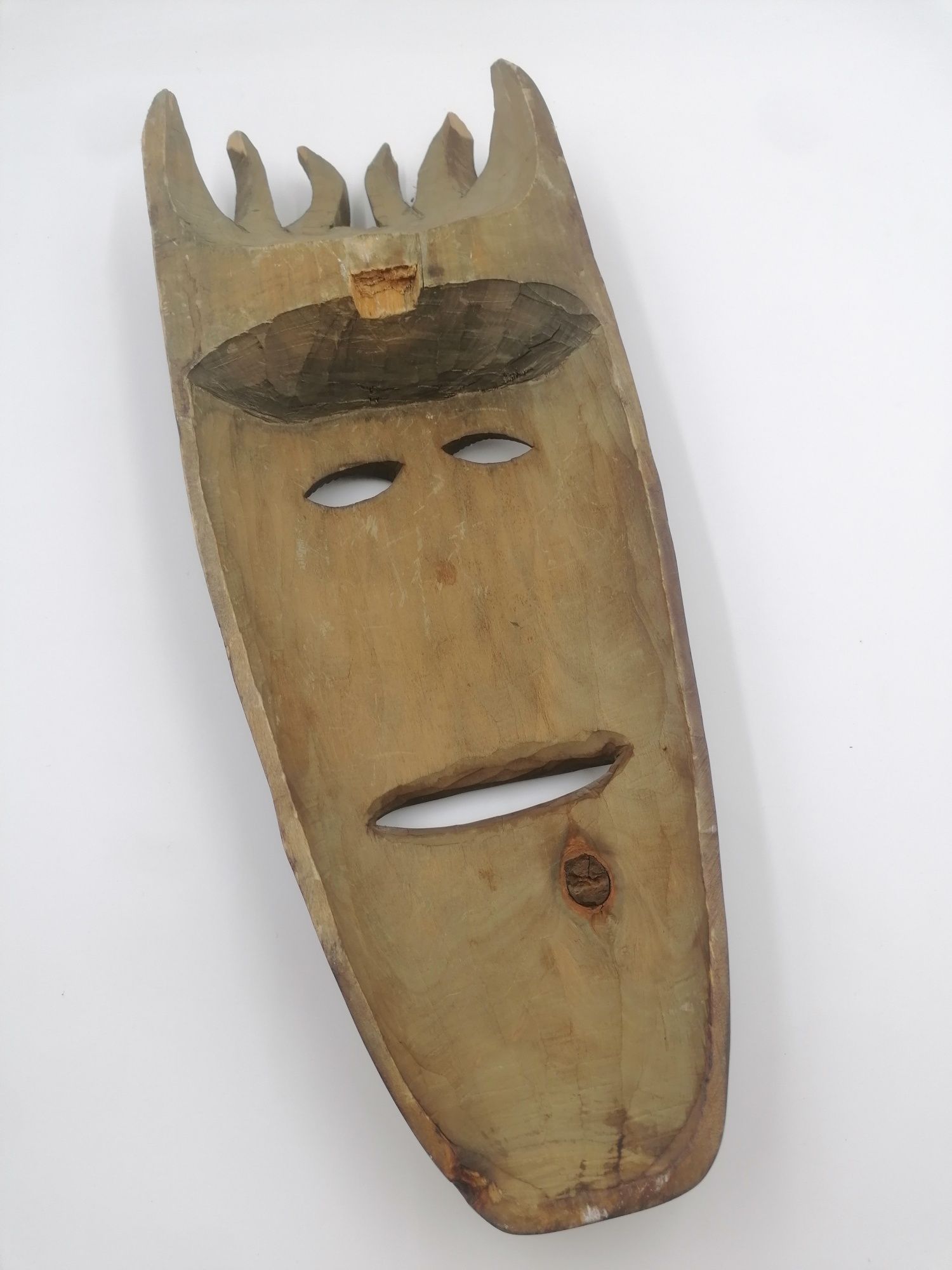 Bardzo duża drewniana maska