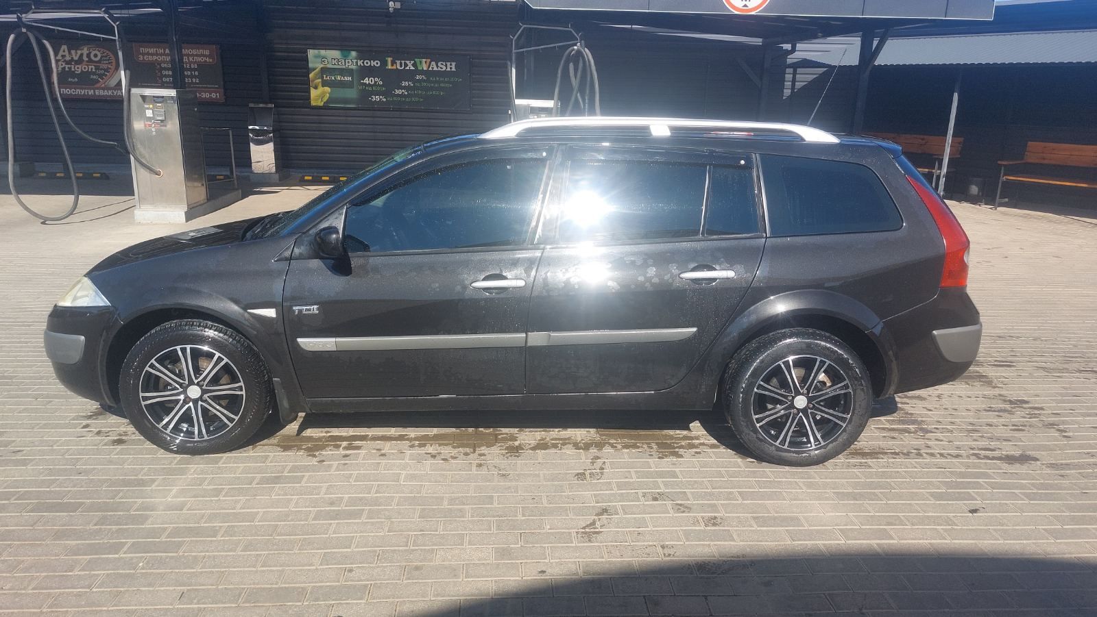 Автомобіль Рено Меган2