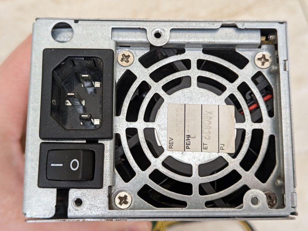 Блок живлення FUJITSU NPS-250MB A 250 W