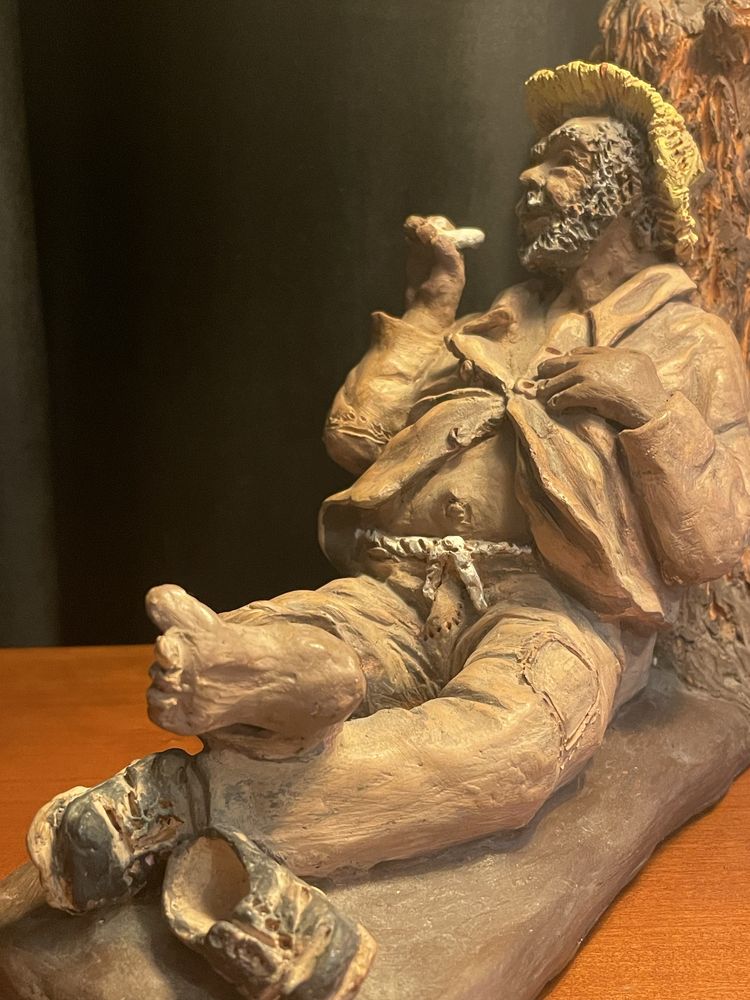 Escultura assinada da ceramista lurdes vieira