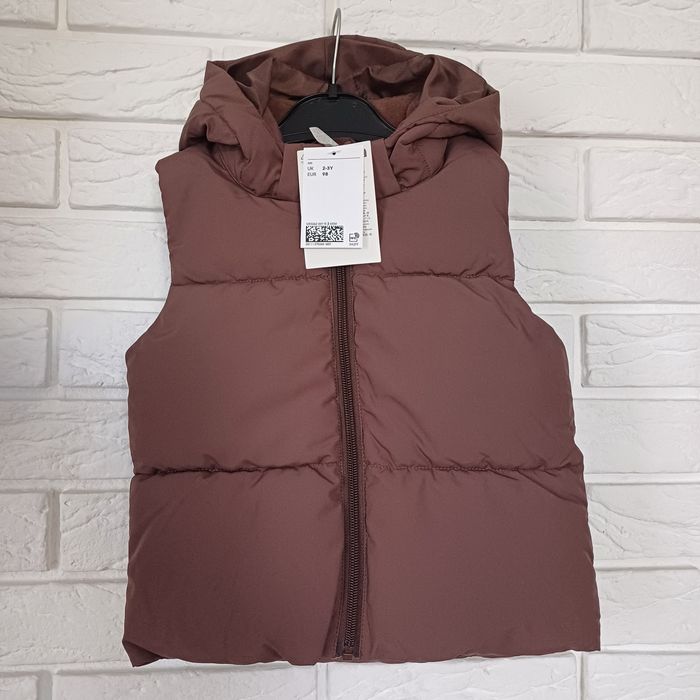 Нова безрукавка h&m 2-3 р