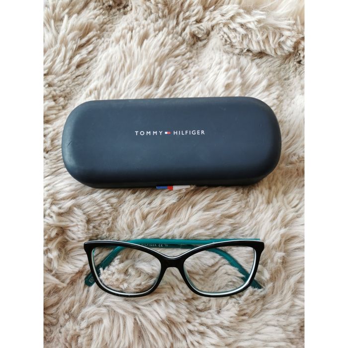 Oprawy korekcyjne Tommy Hilfiger