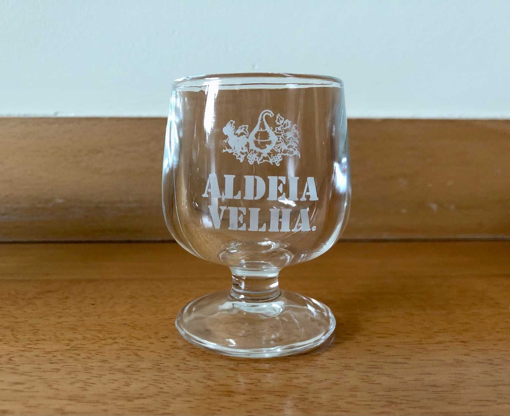 Cálices / copos de shot de aguardente da Aldeia Velha para coleção