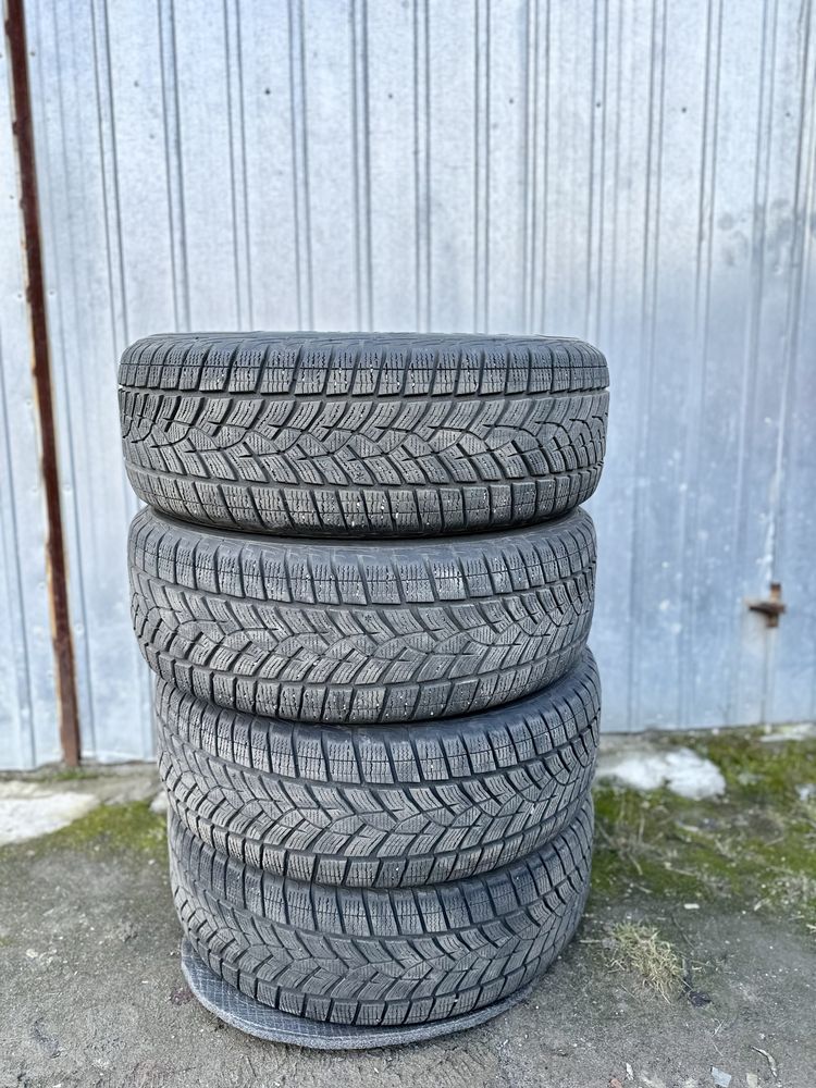 Goodyear UltraGrip Performance+ SUV 235/60 R18