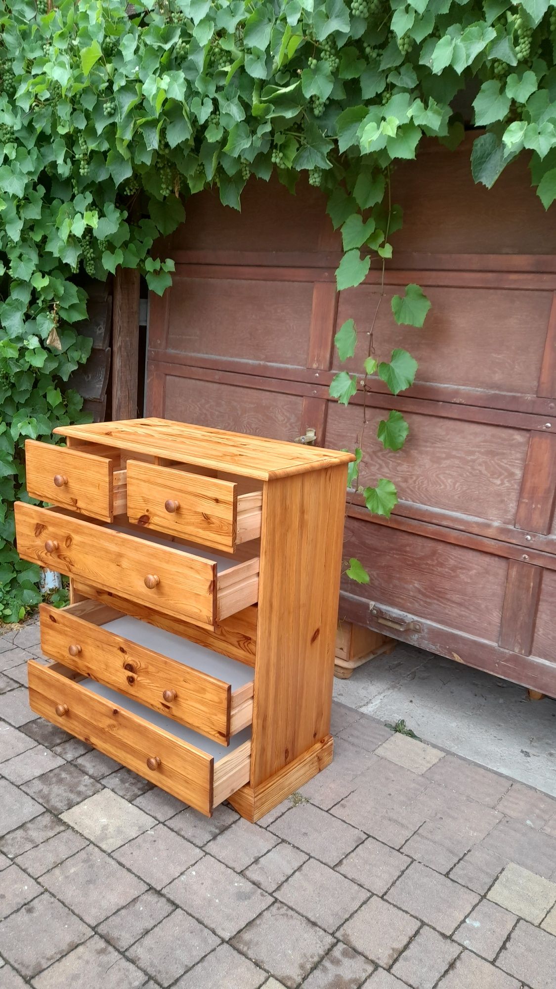 Drewniane komody sosnowe , lite drewno