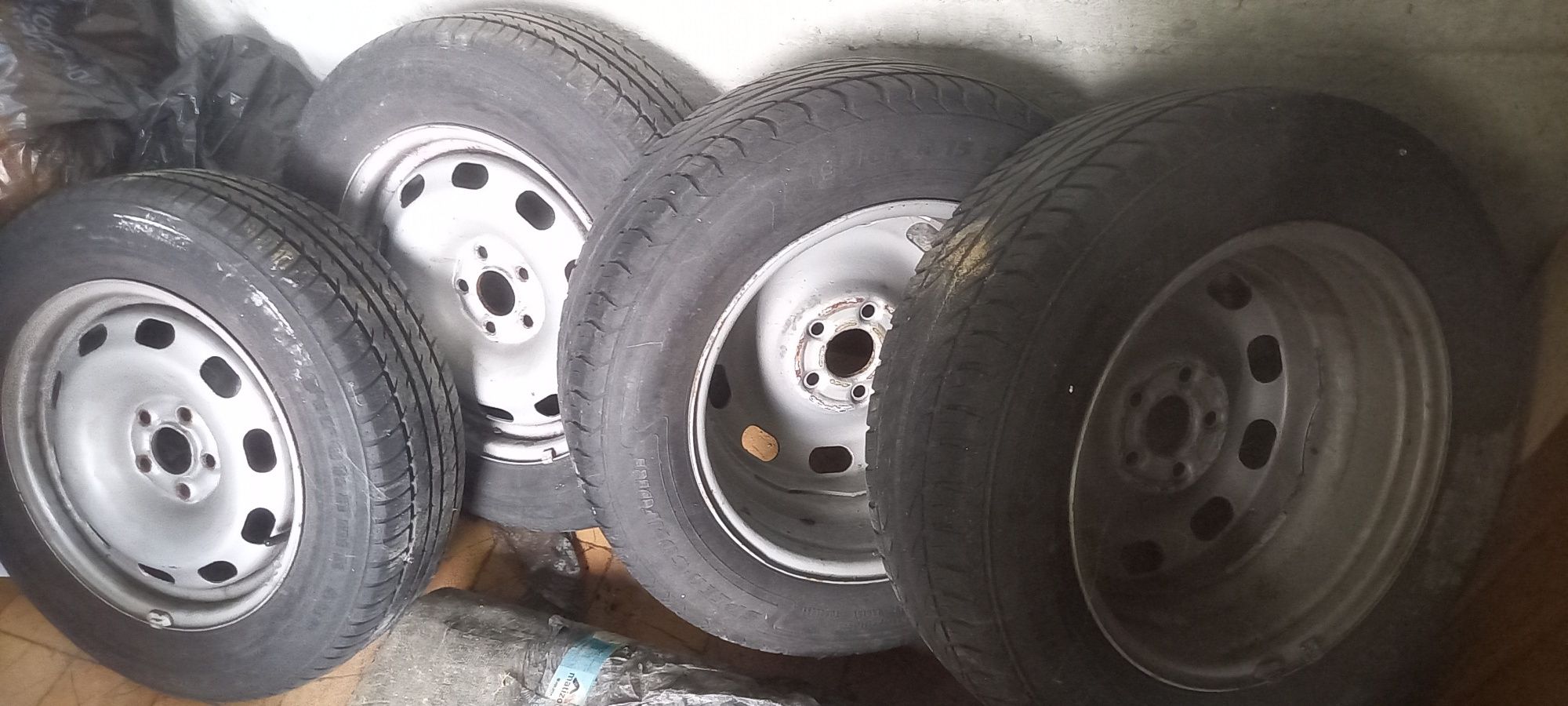 Koła z oponami letnimi fiat Panda 155/80R13... 195/65R15