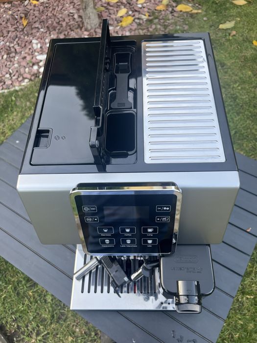 Кавоварка Delonghi Perfecta EVO 2020 року гарантія