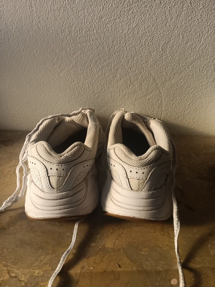 Tênis Adidas Yeezy