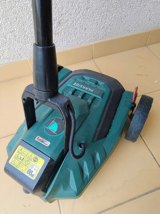 Kit Jardinagem (Cortador de relva, Roçadora, ancinho, e mais!)