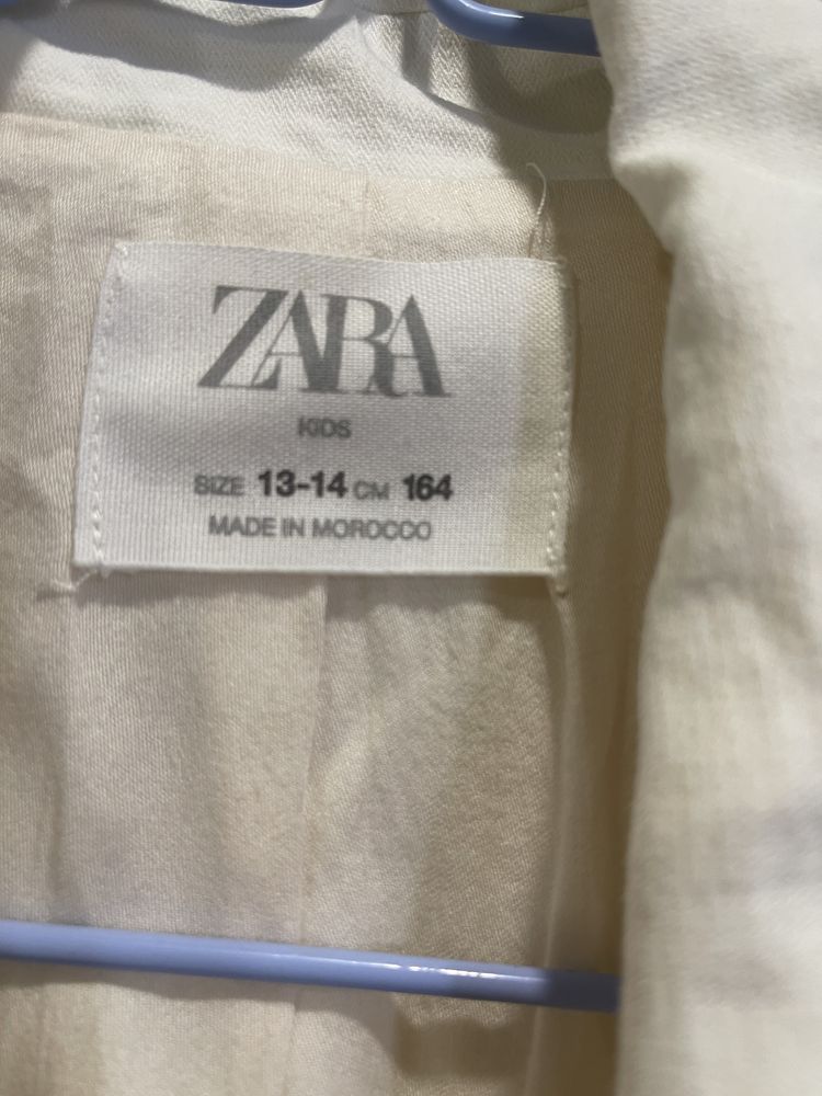 Продам костюмы Зара