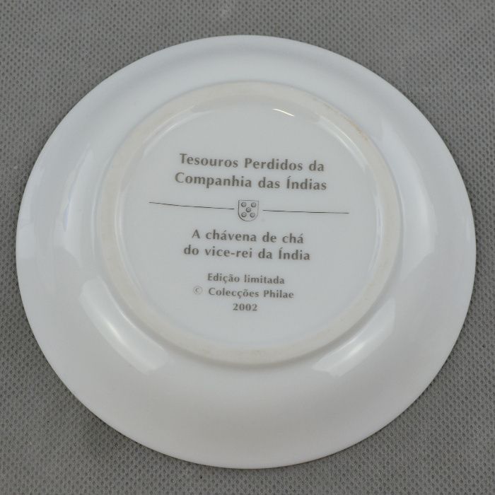 Taça e pires em porcelana - Reprodução de Companhia das Índias n6