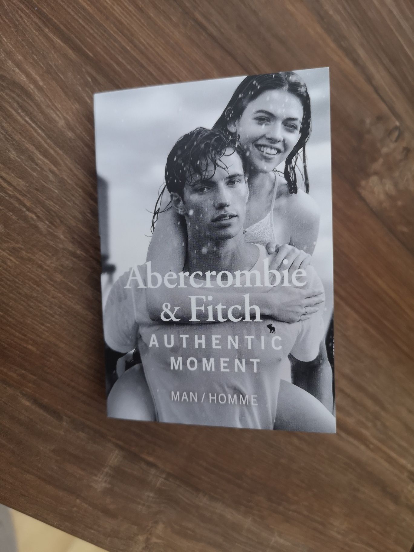 abercrombie & fitch authentic moment