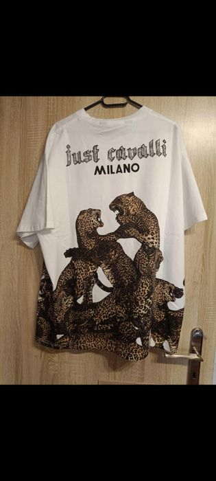 Roberto Cavalli – oryginalna koszulka z motywem lampartów

Na sprzedaż