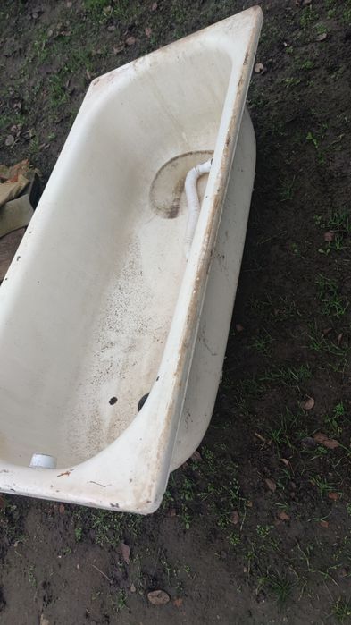 Чугуная    ванна.