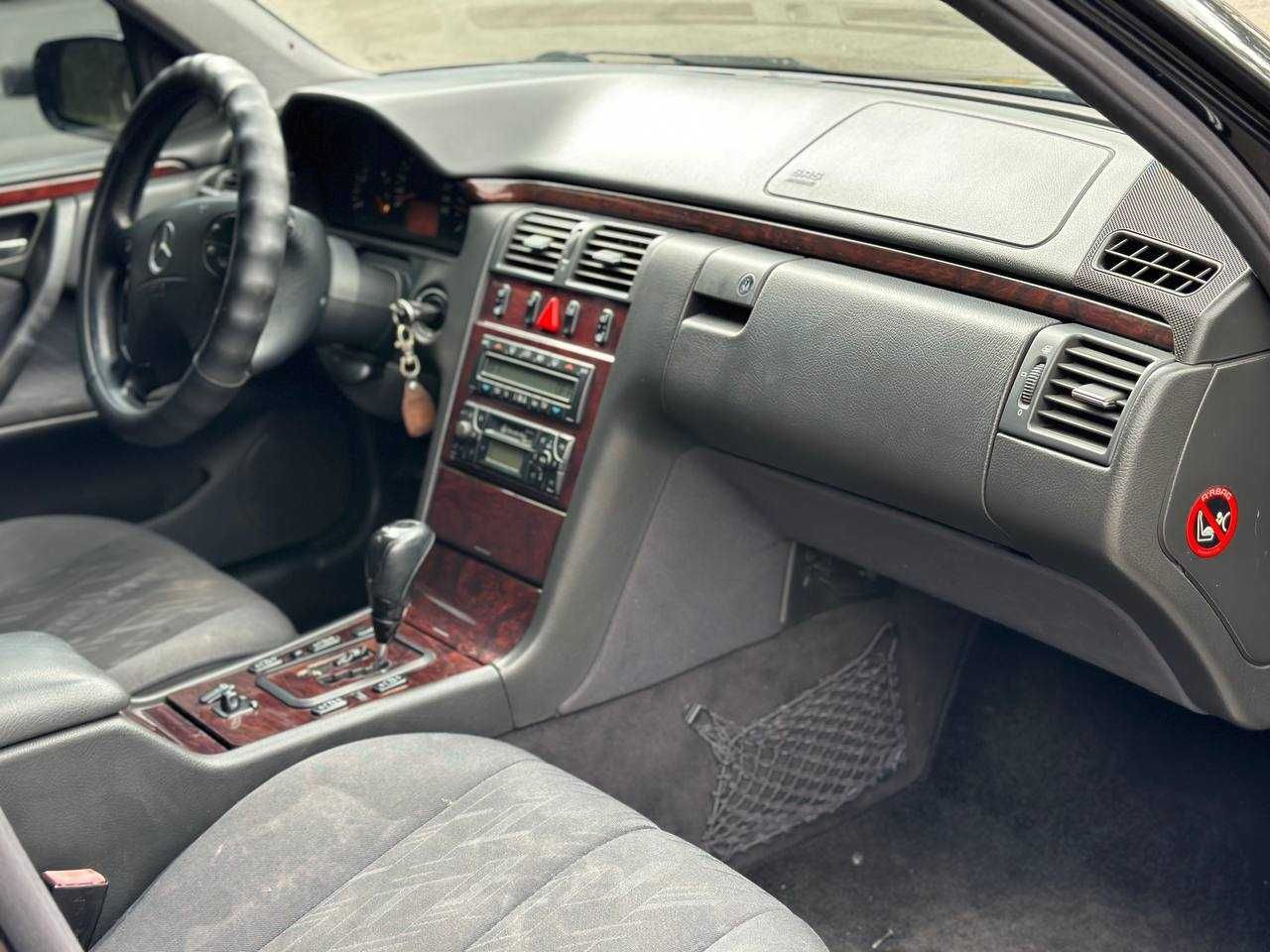 Mercedes-Benz E-Class 2002 Kompressor W210  2.0