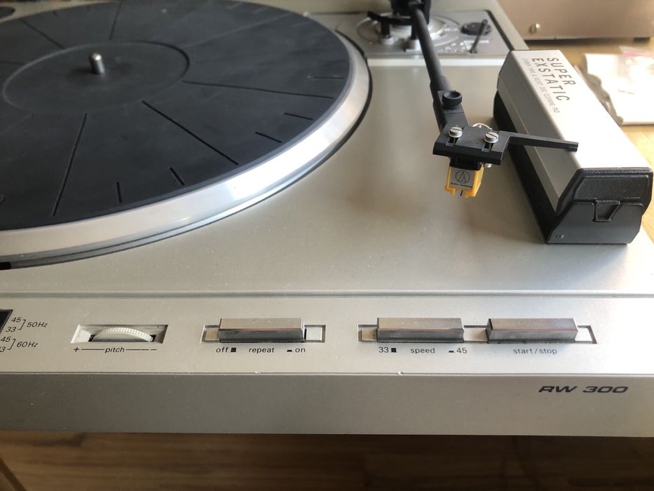 Gramofon Siemens  rw 300