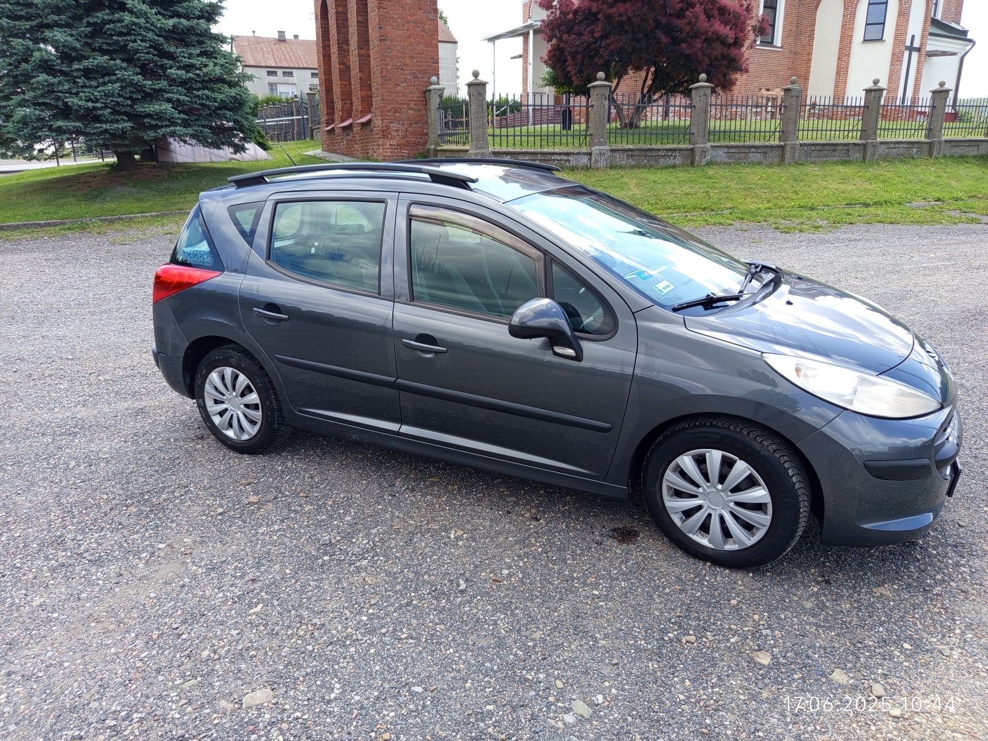 Peugeot 207 sw 1.4 benzyna +LPG