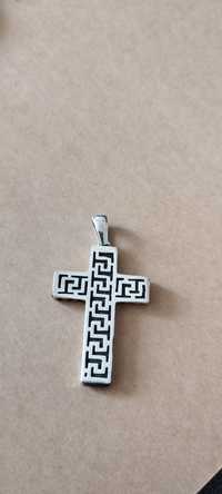 Zawieszka srebrna w kształcie krzyża