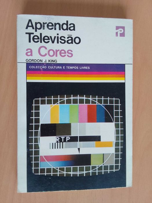 Livros técnicos sobre televisão antigos
