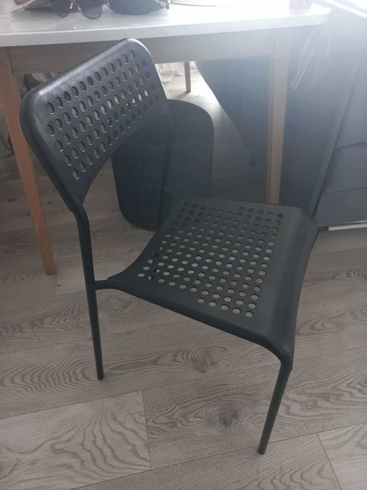 SANDSBERG czarne krzesło IKEA