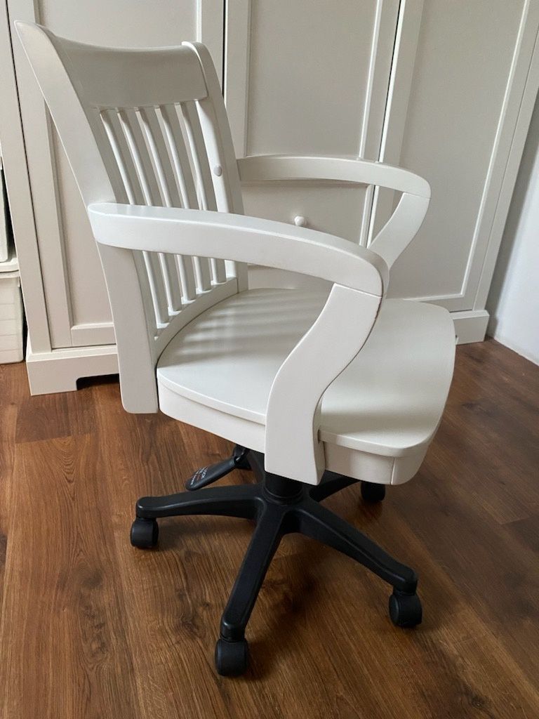 Krzesła fotel stół kawowy