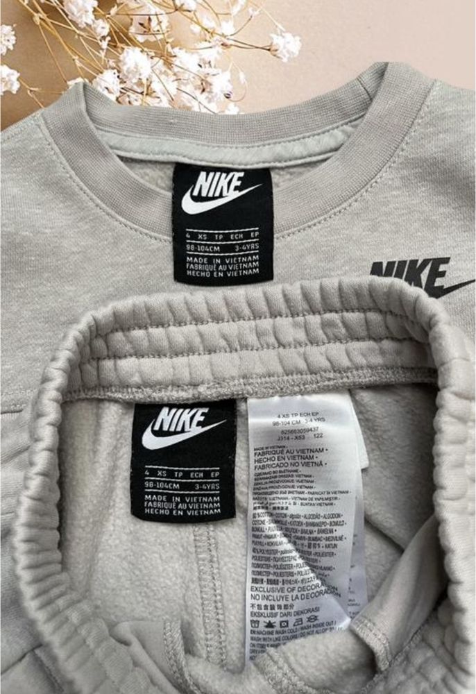 Теплий спортивний костюм Nike оригінал на хлопчика 3/4 роки