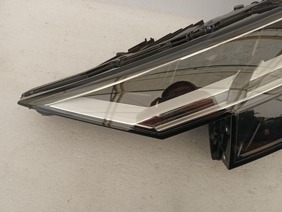 Audi Q8 4M8 Full LED lampa lewy przód lewy przednia EU