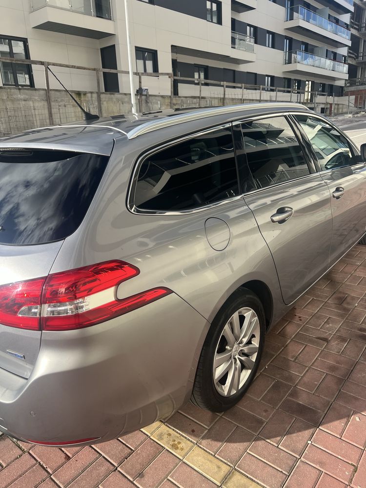 Peugeot 308 1.6 em excelente