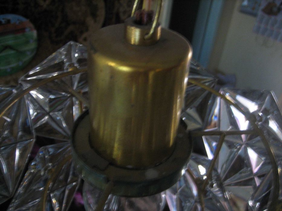 Люстра хрустальная СССР 60х годов. В хорошем состоянии.