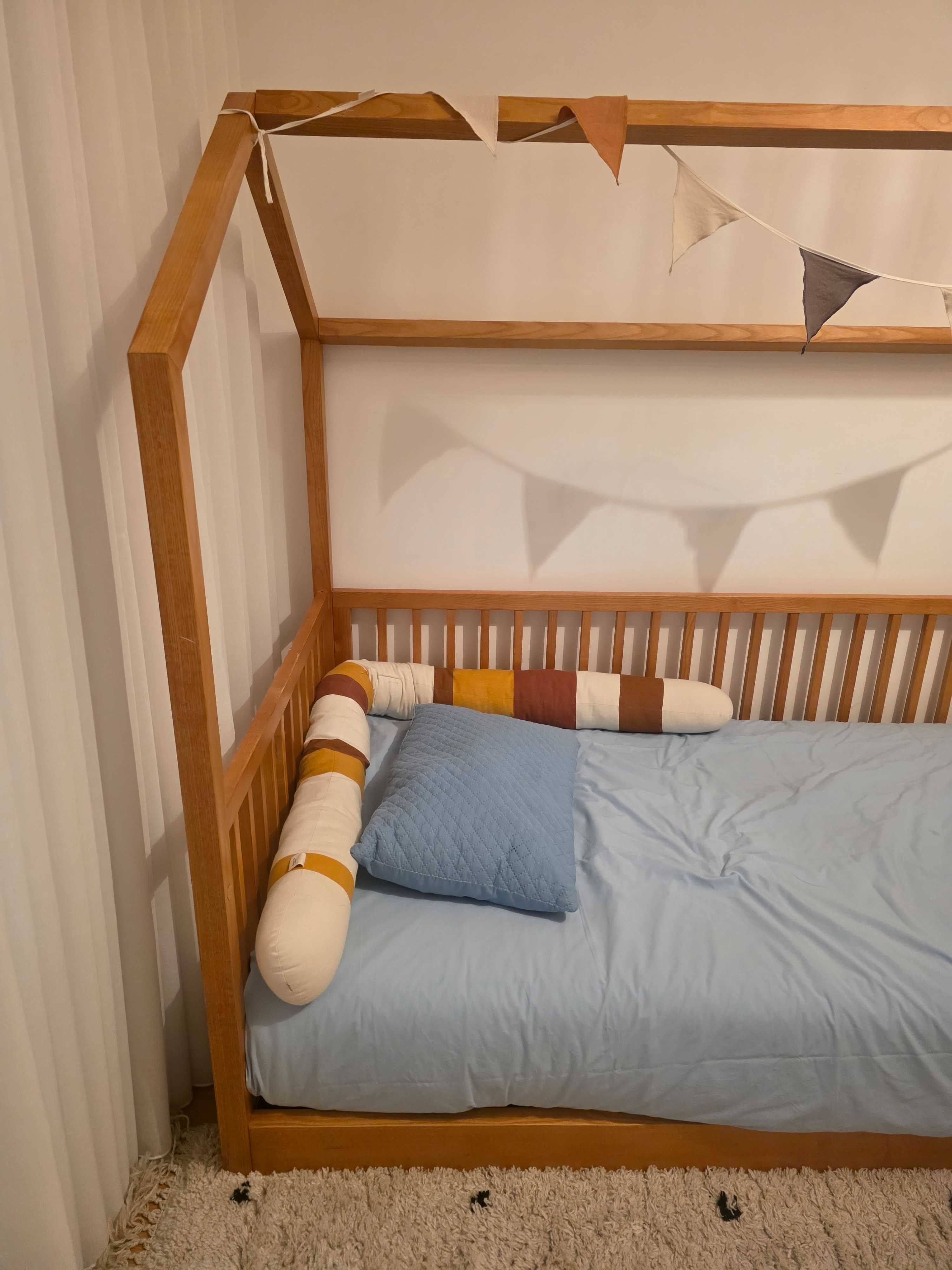 Cama Montessori criança