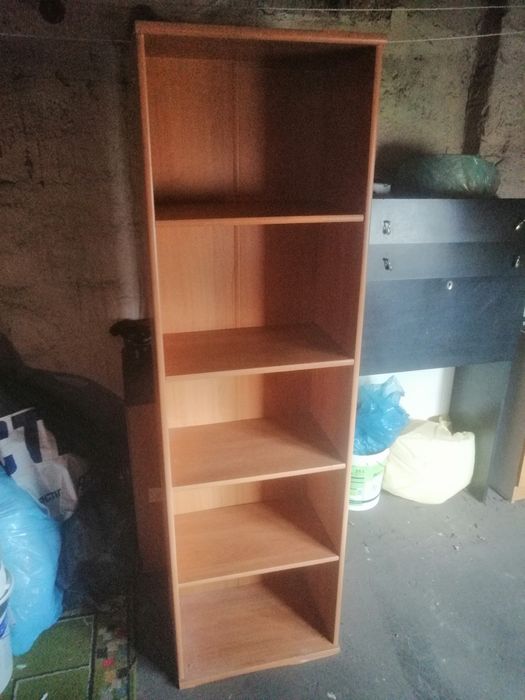 Regał z półkami. Słupek 185 cm