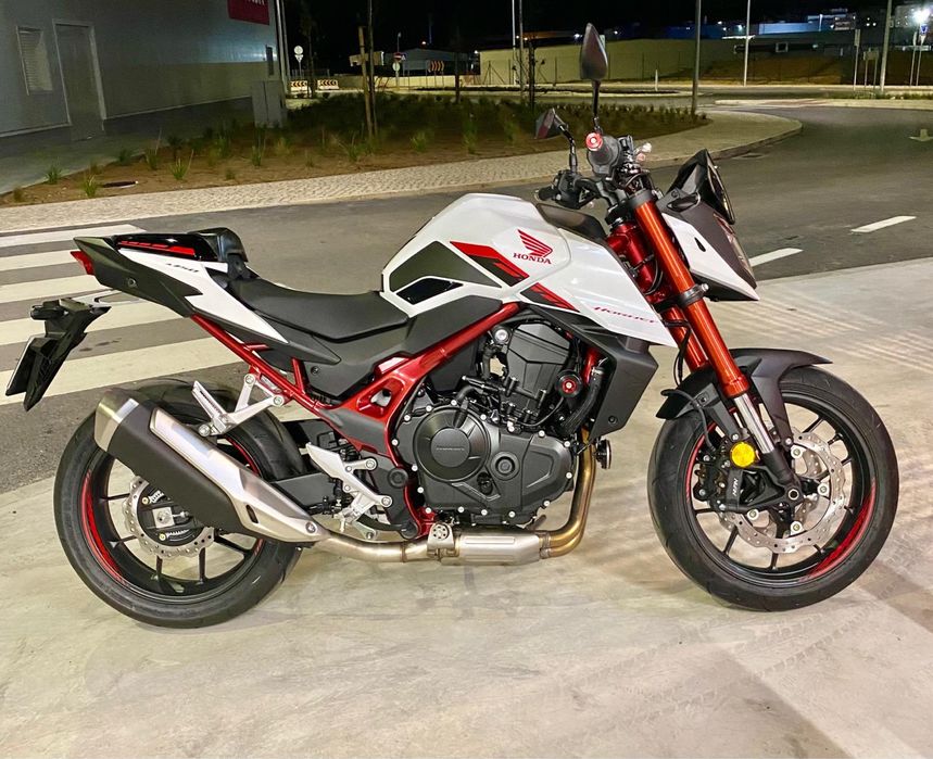 Honda CB750 Hornet 2024